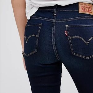 Levi’s Indigo Dark Wash 711 Mid Rise Skinny Jeans